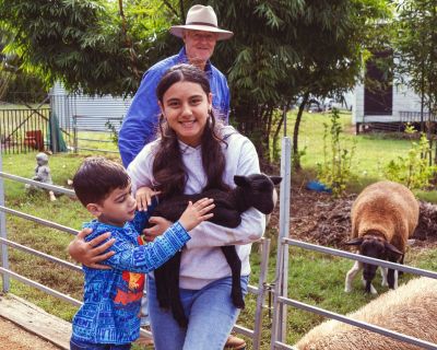 ewe nique hobby farm  